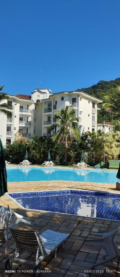 Apartamento com Varanda